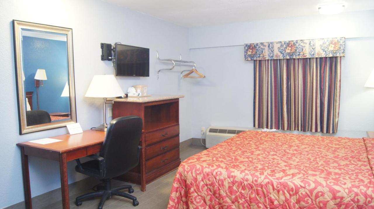 Holiday Lodge & Suites Mcalester Ngoại thất bức ảnh