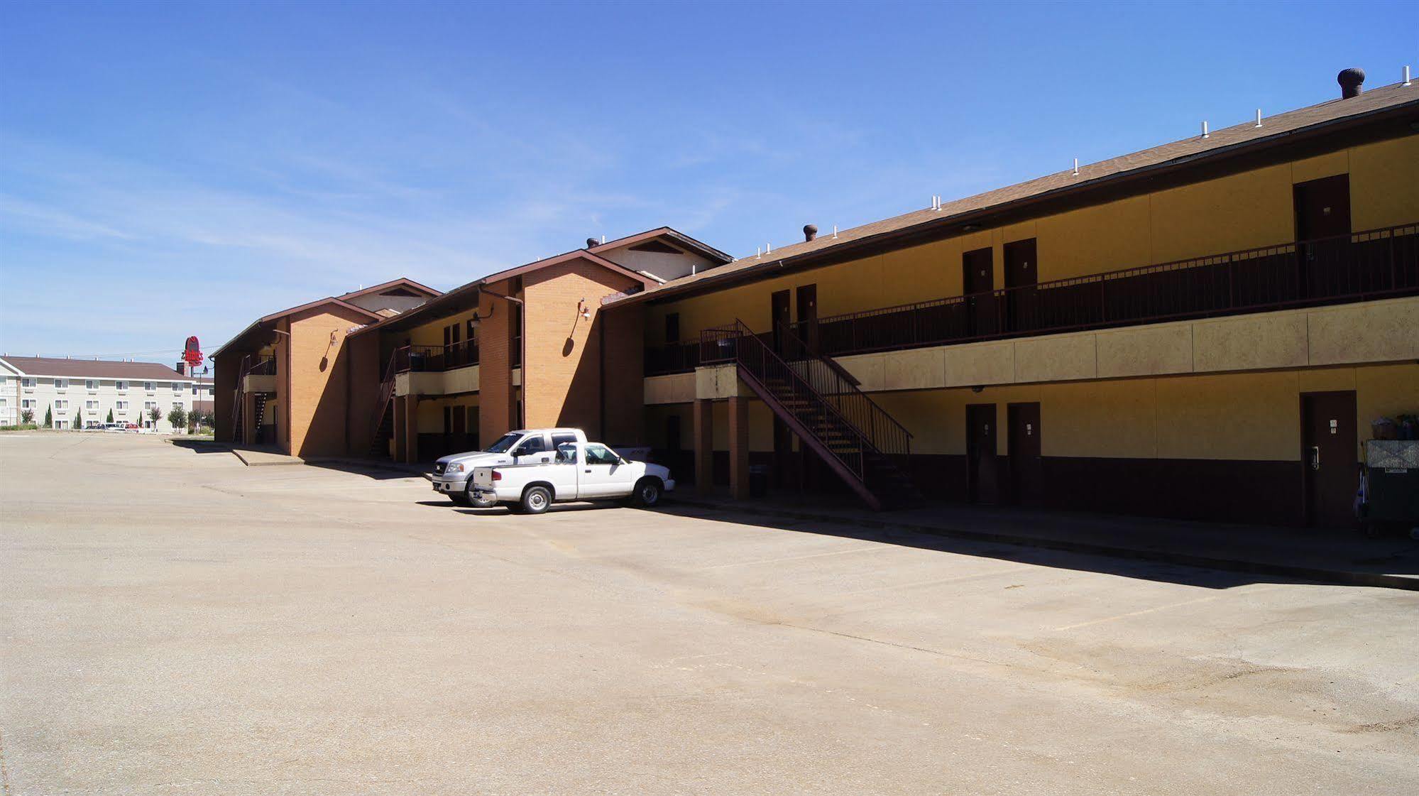 Holiday Lodge & Suites Mcalester Ngoại thất bức ảnh
